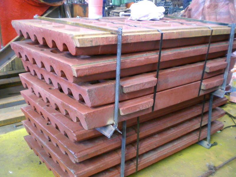 錳鋼襯板.jpg 錳鋼襯板.jpg