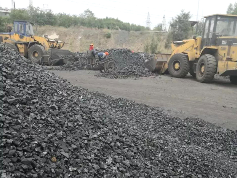 煤矸石破碎制砂現(xiàn)場(chǎng).jpg